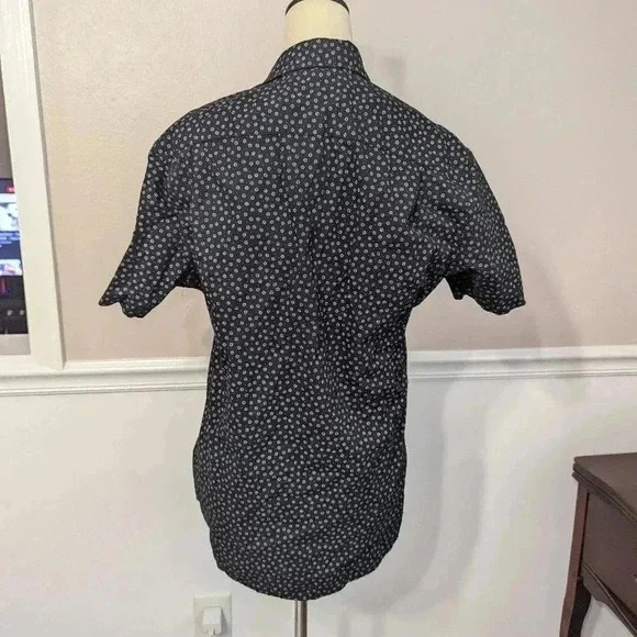 2/$10 Amazon Essentials Slim Dress Shirt - Picture 2 of 5